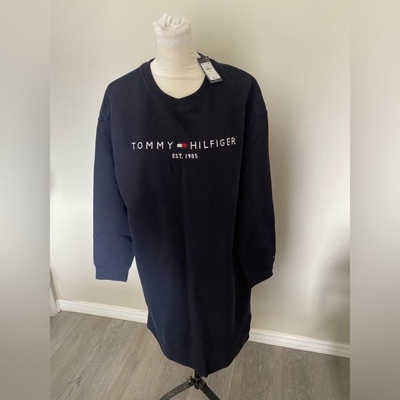 BNWT Tommy Hilfiger Sweater Dress - Picture 1 of 5